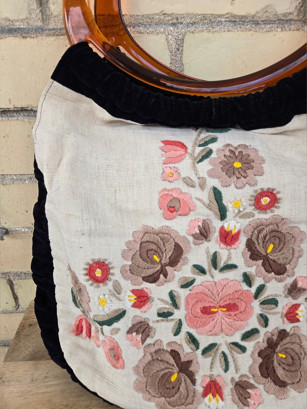Vintage Embroided Handbag - Picture 2 of 15